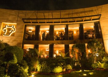 La Mansión comienza su impresionante evolución, renovando su concepto y mostrándolo con la reapertura de uno de sus más emblemáticos restaurantes: Palmas