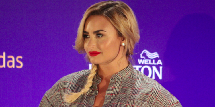 Demi Lovato se transforma a Rubia