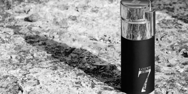 7 Loewe Anónimo, Eau de Parfum… Un historia de héroes anónimos