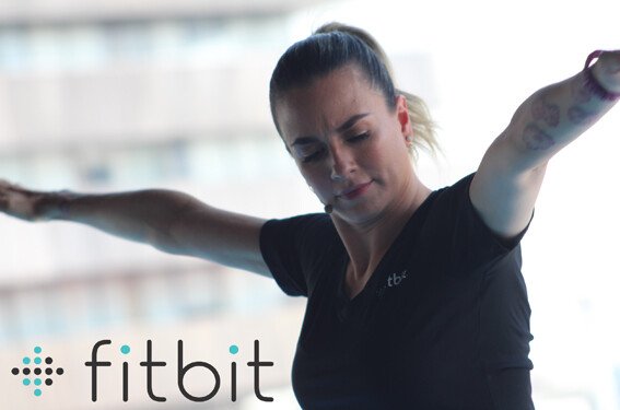 María José es la embajadora de la nueva Fitbit Alta HR, la pulsera fitness más delgada del mundo