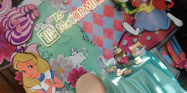 McCormick te invita a Maravillar-Té con su nueva línea de Alicia en el País de las Maravillas