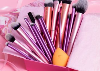 Renueva tu rutina de maquillaje para el 2025: Brochas y esponjas que marcan la diferencia