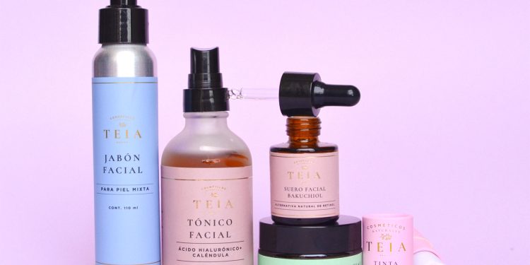 Logra un perfecto equilibrio de color entre tus labios y mejillas con TEIA Cosméticos