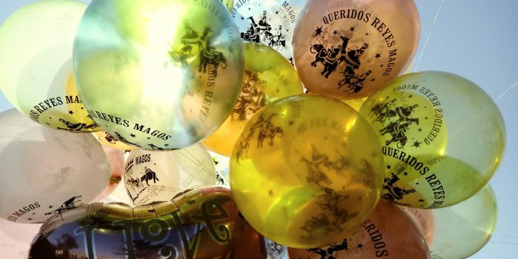 ¿Por qué no debes mandar tu cartita a los Reyes Magos en globo?