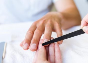 La manicura masculina: El detalle que transforma el autocuidado del hombre moderno