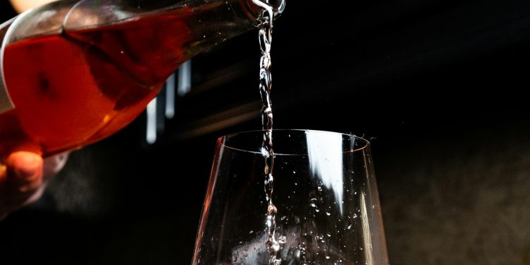 Celebra el Día Global de Beber Vino y descubre sus beneficios para la salud
