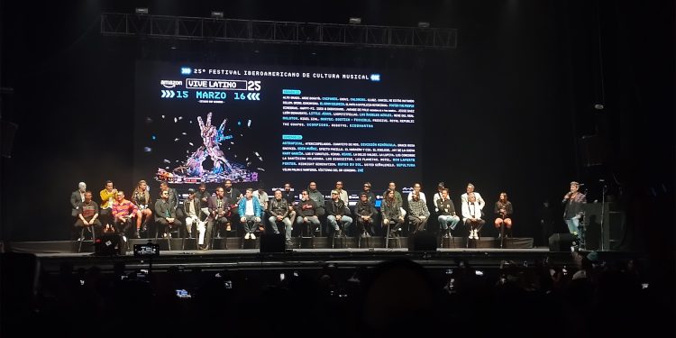 Vive Latino presentado por Amazon: 25 años encendiendo la chispa de la música en México
