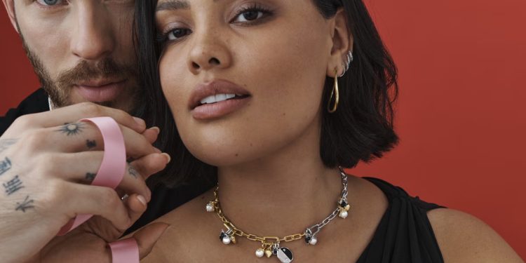 Pandora presenta su campaña Be Love, Día de San Valentín, a través de parejas que realmente están juntas