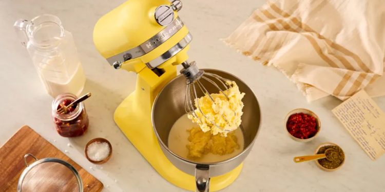 La calidez del hogar se viste de mantequilla: KitchenAid presenta “Butter”, el color que conquistará tu cocina en 2025