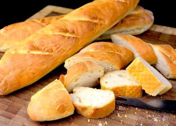 La Baguette: Un icono de la panadería francesa
