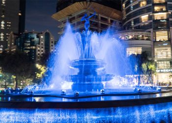 Monumentos de la CDMX se iluminan de azul por el Día Mundial y Nacional contra la Obesidad y, los nuevos enfoques de tratamiento