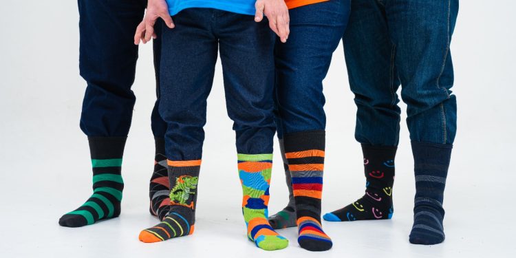 Soriana e Instituto Down MTY promueven la inclusión con la campaña «Calcetines Diferentes»
