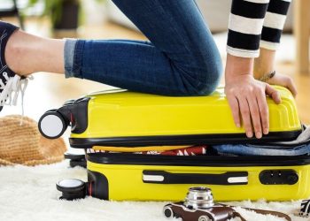 Lo que no puede faltar en tu maleta estas vacaciones