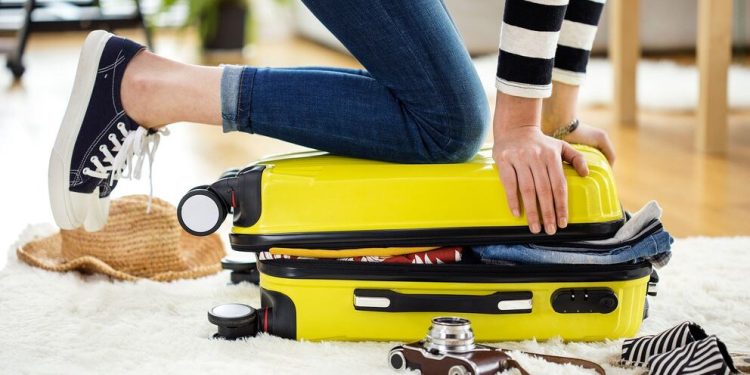 Lo que no puede faltar en tu maleta estas vacaciones