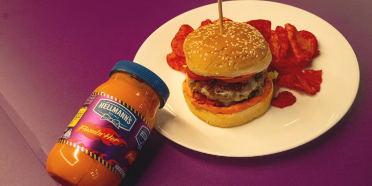 Flamin’ Hot® y Hellmann’s® desatan el picante en una combinación nunca antes vista