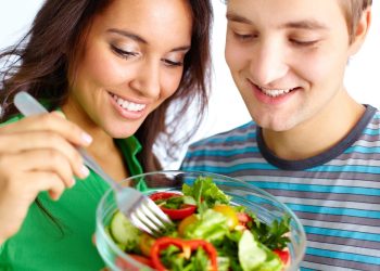 Estilo de vida, alimentación y nutrición: Claves para una vida saludable en adultos jóvenes