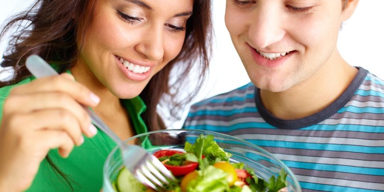 Estilo de vida, alimentación y nutrición: Claves para una vida saludable en adultos jóvenes