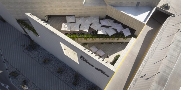 El Palacio de Hierro León: Integración estética y funcional con Dekton en gran formato