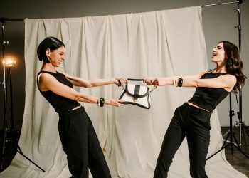 Prada celebra el Día de las Madres con Celina del Villar y María Ibarra