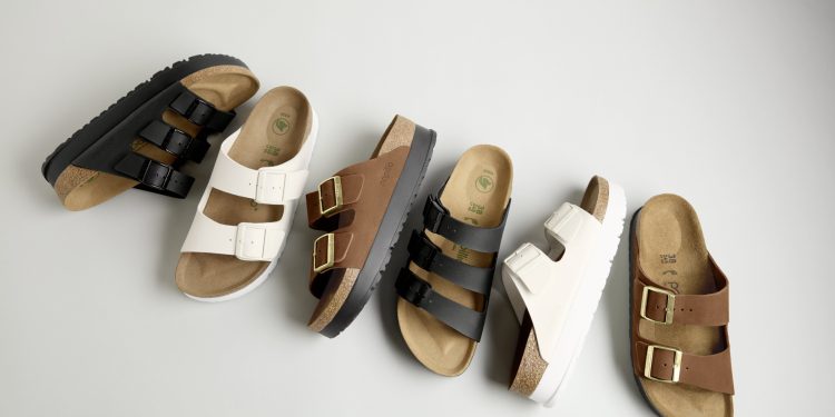 Mamás y sus sandalias: Cuatro estilos, misma esencia