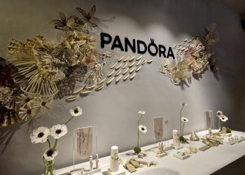 Pandora celebrá Summer Campaign en la emblemática Casa Rosa de Polanco