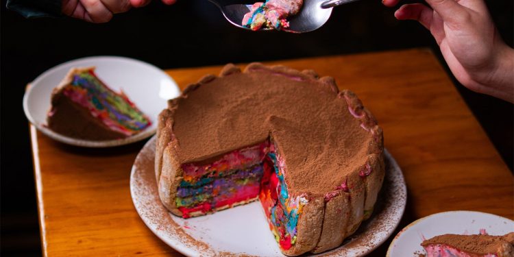 Un postre con todos los colores del amor