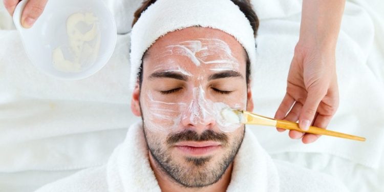 Cada vez más hombres buscan tratamientos dermocosméticos para mejorar apariencia y reducir los signos del envejecimiento
