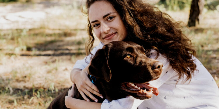 Día Mundial del Perro: Conoce 3 hábitos cotidianos que requieren más prevención de la que imaginas