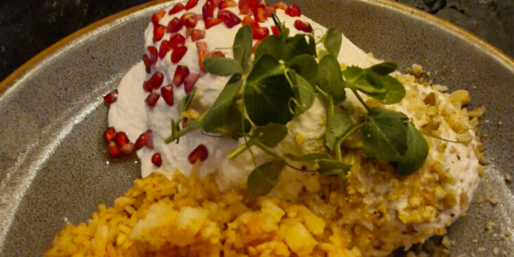 Restaurante Magda | Chiles en Nogada: Donde la nogada es fina y deliciosa