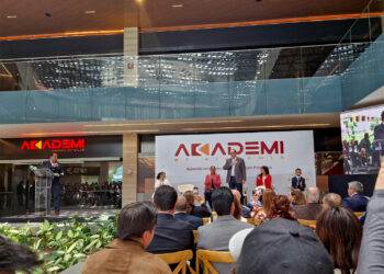 ACADEMI: Una propuesta educativa innovadora con enfoque STEAM para niñas, niños, jóvenes y adultos