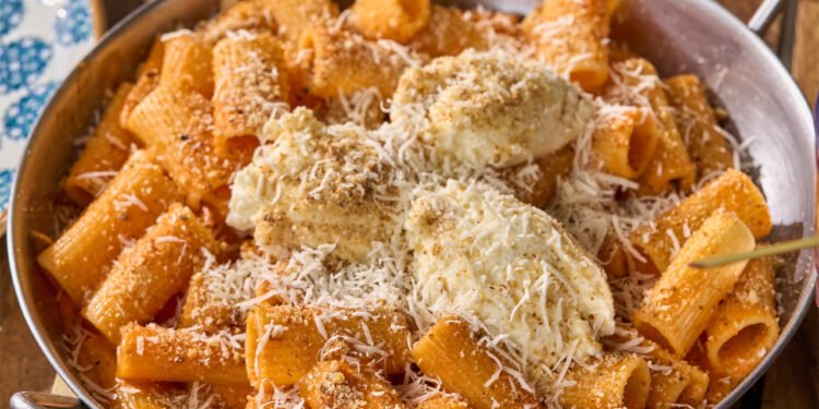 Una lluvia, un vino y un plato que enamora: La pasta Spettacolo Vodka en Marcello