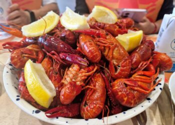 Vive la experiencia culinaria de Suecia: Celebra la tradicional Crayfish Party en IKEA
