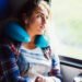 Viajar con salud | La importancia de usar almohadas de soporte cervical durante los trayectos largos