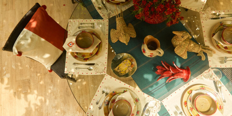 Huakal y Zash se unen para celebrar a México con una colección exclusiva inspirada en los Corazones de Milagritos