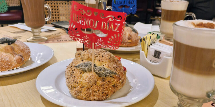 Cafetería Buenos Díaz | Celebra la temporada de Pan de Muerto con creaciones únicas