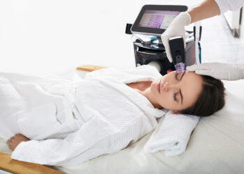 Belleza consciente para la cuenta regresiva: El tratamiento anual que prepara rostro y cuerpo para brillar en las fiestas (y siempre)