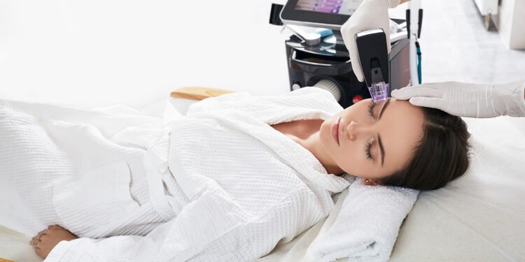 Belleza consciente para la cuenta regresiva: El tratamiento anual que prepara rostro y cuerpo para brillar en las fiestas (y siempre)