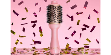 Revlon Hair Tools celebra 10 años de innovación con el lanzamiento del One-Step™ Volumizer Edición Aniversario en México