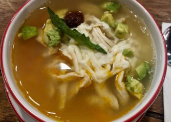 «Día Nacional del Caldo Tlalpeño»: Conmemoración dedicada a enaltecer a uno de los platillos más representativos de la gastronomía mexicana