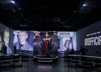 Con nueva colección «Bring Your Own Vibe», Más Visión celebra su aniversario