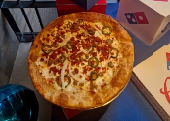 Domino’s tiene nueva imagen y para celebrarlo lanzó la Croissant Pizza, ¡porque no se puede decir Domino’s sin decir mmm…!