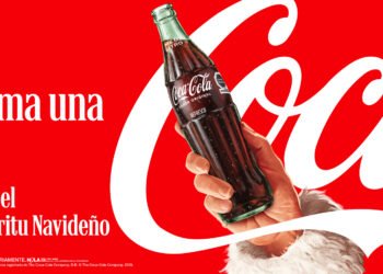 Coca-Cola inicia la temporada navideña con momentos inspiradores y experiencias atractivas