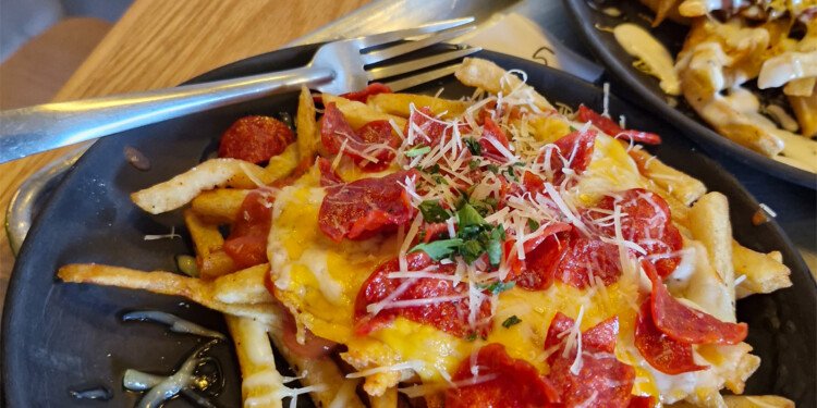 Pipiris-Fries celebra su quinto aniversario, un homenaje a las papas fritas