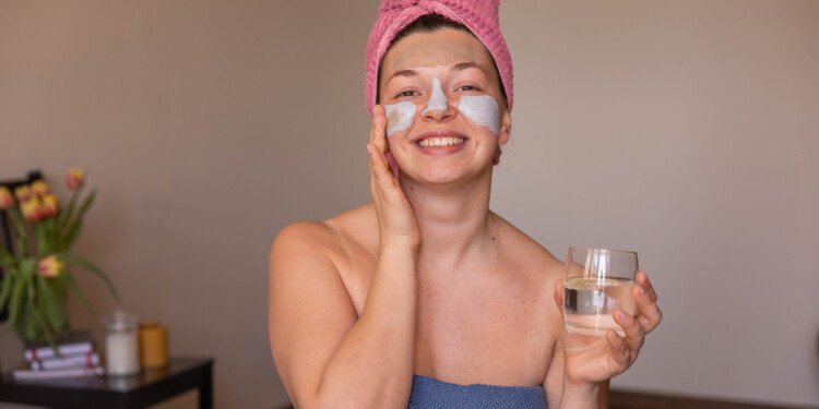 Hidratarse es el nuevo look que domina el wellness este 2026