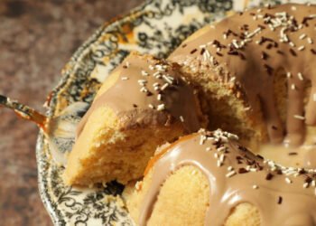 Lecaroz anuncia su primera colaboración especial con Baileys con una rosca