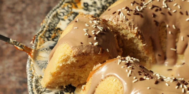 Lecaroz anuncia su primera colaboración especial con Baileys con una rosca