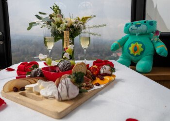 Vive San Valentín en las alturas en Aztlán Feria de Chapultepec