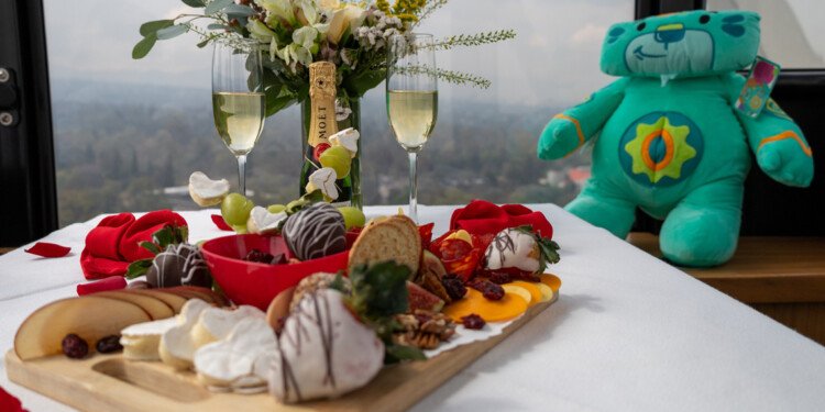 Vive San Valentín en las alturas en Aztlán Feria de Chapultepec