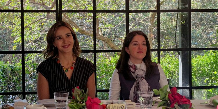 «De Mi Para Ti» un empredimiento de dos hermanas que llevan las mesas de regalo al terreno fintech