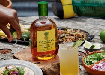 Buchanan’s reúne a la familia elegida al ritmo latino del show del medio tiempo más icónico